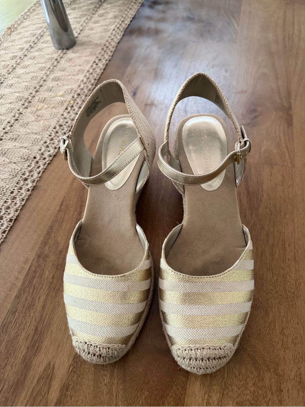 Anne Klein Ardine Espadrille Wedge Sandals - Cream & Gold